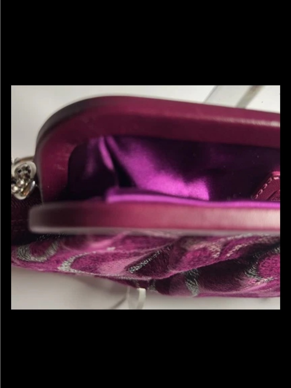 Coach Wristlet/Clutch Fuchsia Pleated Chenille, Kiss-lock Frame *VINTAGE* NWOT - Picture 10 of 11